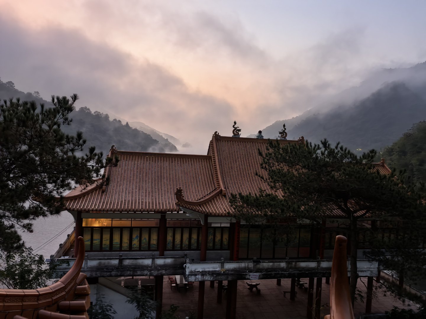 九龙湖水上龙宫与山水场域